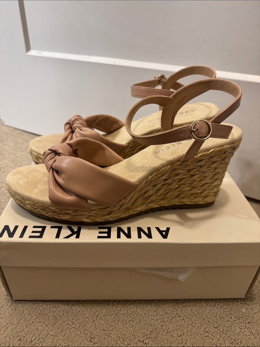 🆕 Anne Klein Wheatley Ankle Strap Espadrille Wedge. 9.5. New in box!🔥 - Picture 3 of 9